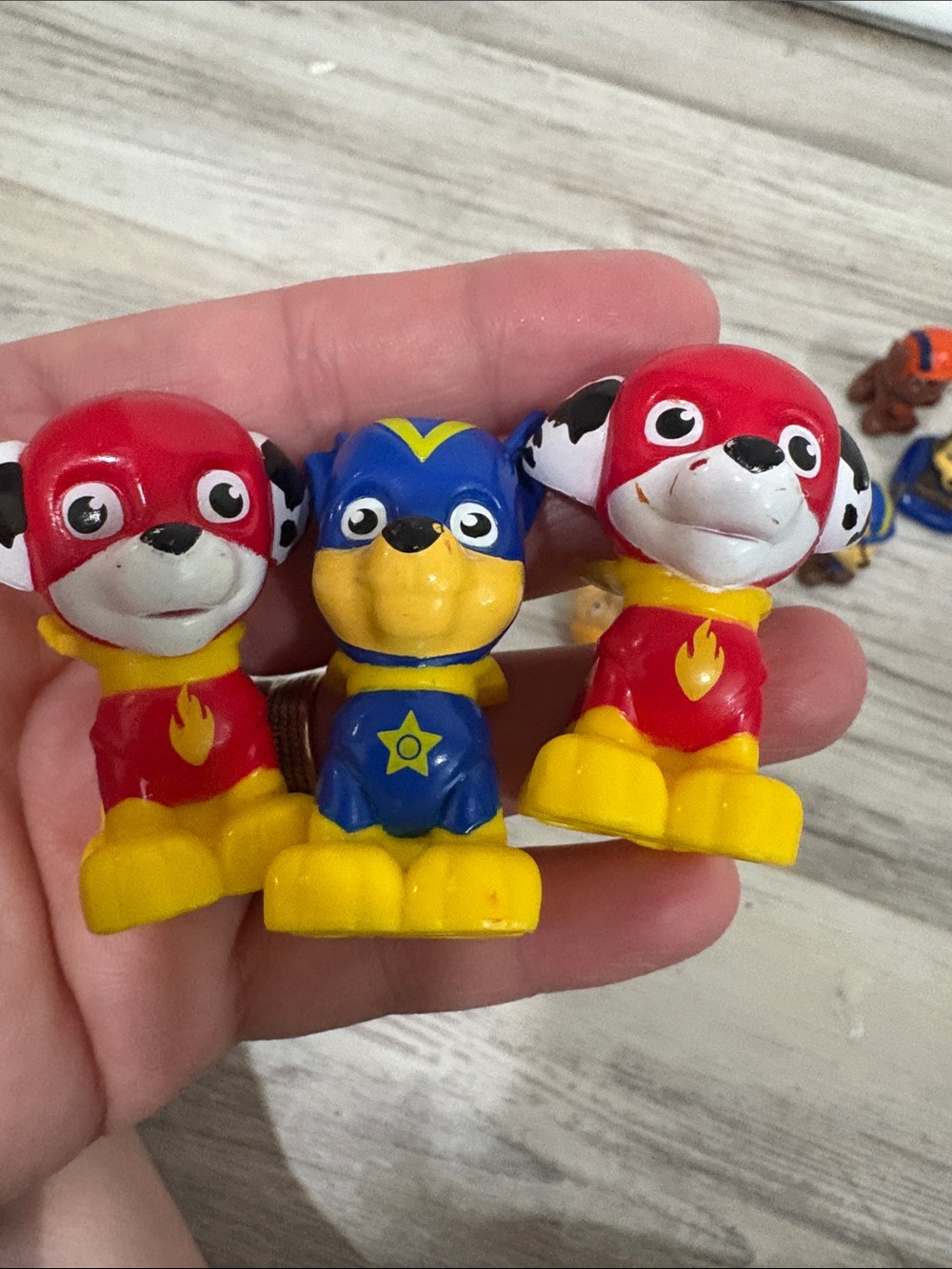 Spin Master Paw Patrol Lot of 14 Mini Figures